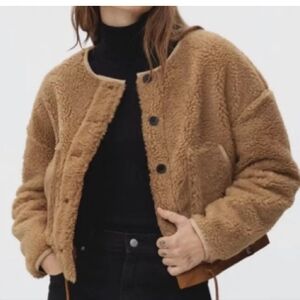 EVERLANE#S Tan Shearling Jacket